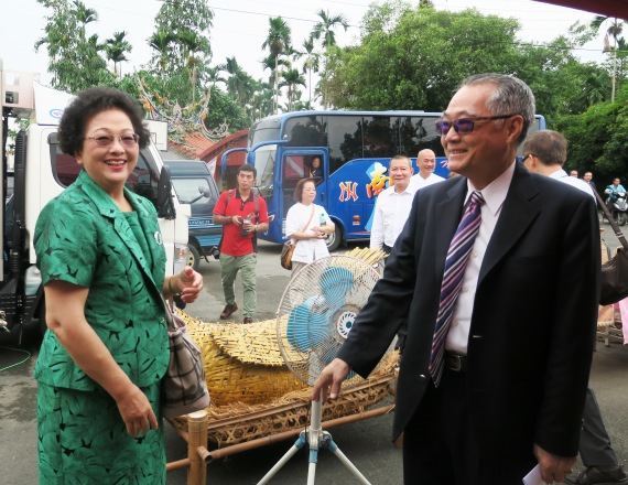 嘉豐海洋國際-社會責任 | 何董事長與徐玥圓副董事長 參加臺灣企銀 嘉義縣中埔鄉深坑社區發展協會 銀髪樂齡學堂 揭牌典禮