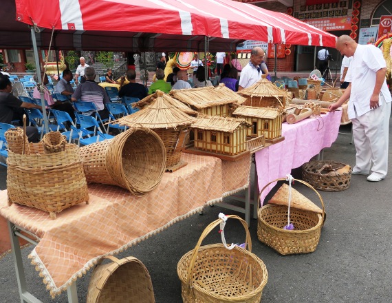 嘉豐海洋國際-社會責任 | 何董事長與徐玥圓副董事長 參加臺灣企銀 嘉義縣中埔鄉深坑社區發展協會 銀髪樂齡學堂 揭牌典禮